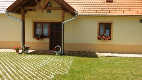 Sotony House | Experience Gerendás Vendégház: Guest Rated 10/10 Stay