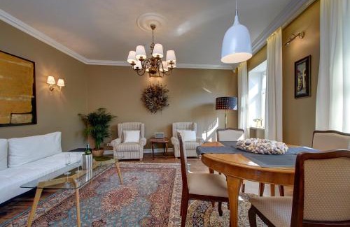 Old Town Apartment | Elegant German18-3A Apartment in Vilnius - Rated 9/10