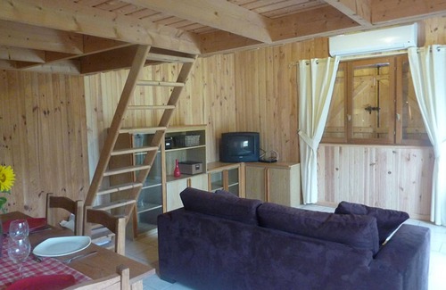 Montpezat House | Cozy Getaway at Gers - Cousso's Chalet Awaits You