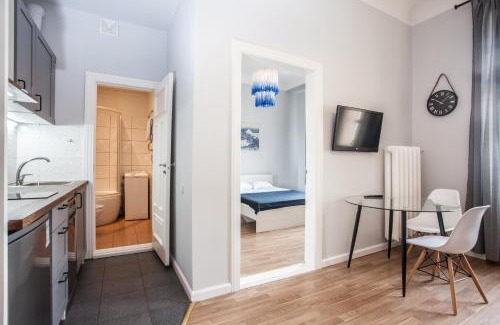 Avoti Apartment | Cozy Gertrude's Residence: Family-Friendly Stay Awaits