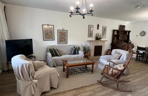 Puertas De Vidiago House | Garman Hotel: Exceptional Stay for Families with 9.1 Rating