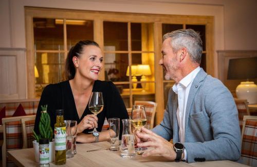 Knappenberg Hotel | Relax at Gesundheits- & Wellnessresort Salzerbad with Pool