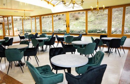 Knappenberg Hotel | Relax at Gesundheits- & Wellnessresort Salzerbad with Pool