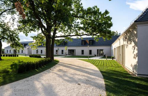 Geszt House | Discover Arany János Vendégház: Family & Pet-Friendly Stay