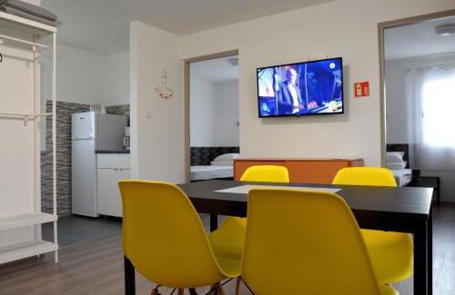 Tiszaalpar Apartment | Discover Gesztenyés Apartmanház with Oceanfront Views