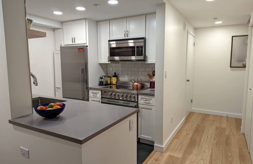 Downtown Seattle Condo | Experience Unique Views and Enjoy Complimentary Breakfast