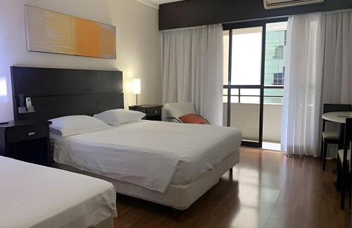 Paraiso Apartment | Cozy Getaway at 101 Av Paulista with Hot Tub & Dining