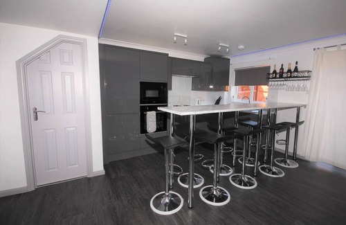 Peacehaven House | Relax at Get Away Home with Hot Tub for 7 Guests
