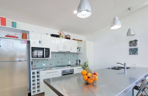 Woodgate House | Get-away & Relax on the Esplanade @ 'TOHAJA'