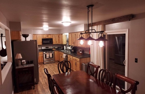 Wheatland House | Relax in Nature's Embrace: 10/10 Rated Oceanfront Escape