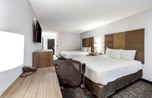 Grants Pass Resort | Adventure Awaits! Close to Rogue River & Hellgate Canyon