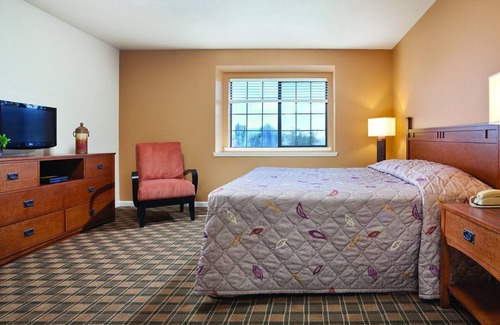 Nice Resort | Embrace Outdoor Bliss with Oceanfront Amenities Awaiting