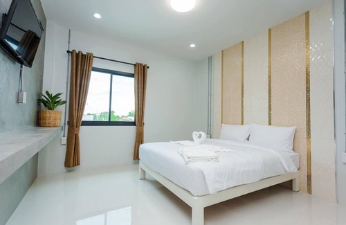 Tha Sala Hotel | Budget-Friendly Family Retreat for Relaxing Sleep