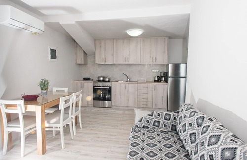 Lentas Apartment | Enjoy Breakfast with a Breathtaking Sea View