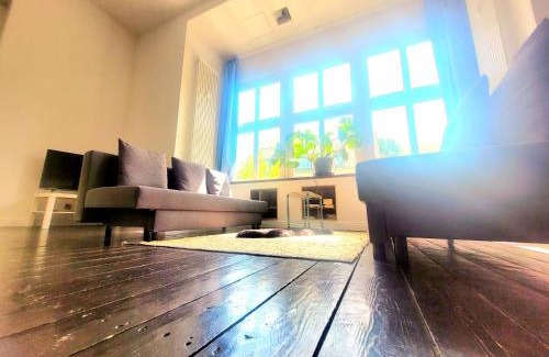 Innenstadt-Ost Apartment | Beautiful Architect-Designed Apartment in Kaiserviertel