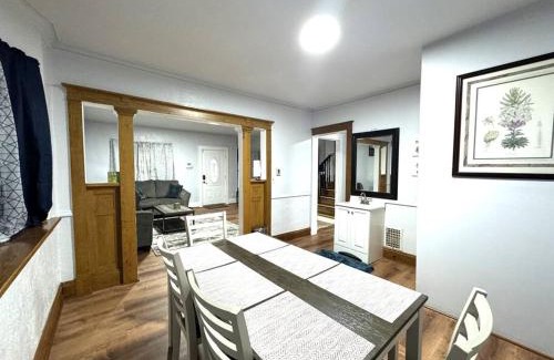 Niagara Falls House | Ideal Family Getaway at Falls - 3 Beds for Up to 6