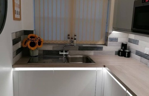 Filey Cottage | Pet-Friendly Getaway Cottage on The Bay, Filey - 10/10 Rated