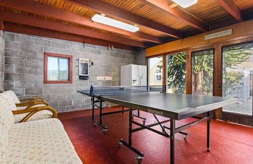 Garibaldi House | Discover Garibaldi: Ocean View, Open Patio & Walkable Access