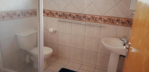 Kenridge Apartment | Convenient Getaway Self-Catering in Tyger Valley