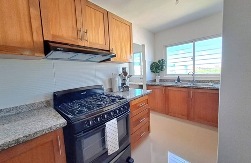 Pantoja Apartment | Cozy Home Getaway: Ideal for Families with Spa & Breakfast