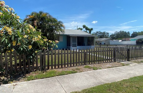 Gulfport House | Relaxing Getaway to the Gulf – Pet and Child Friendly!