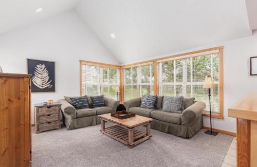 Shorepine Village House | Perfect Getaway: 4-Star Family-Friendly Escape Rated 9.5
