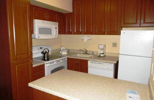 Las Vegas Strip Condo | Premier GetAways at Jockey Club with Ocean View Amenities