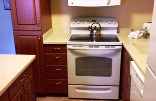 Las Vegas Strip Condo | Premier GetAways at Jockey Club with Ocean View Amenities