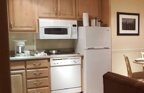 Lower Kingsbury Condo | Discover GetAways at the Lodge with Oceanfront Amenities