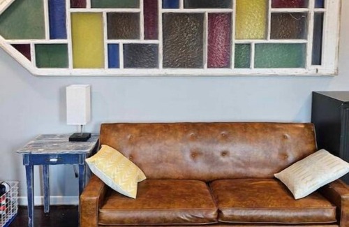 Laurel Apartment | Relaxing Getaways with Spa & Pet-Friendly Amenities