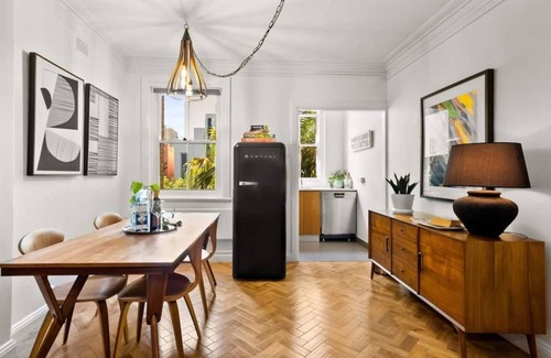 Kings Cross Apartment | Art Deco Retreat at Getawayz NSW - Perfect for Families