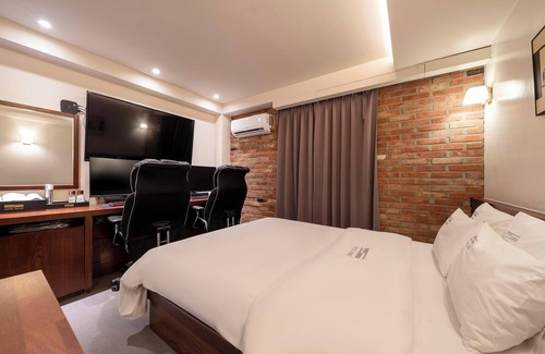 Geumjeong-dong Hotel | Eco-Friendly Retreat at Geumjeong Band with Breakfast Included