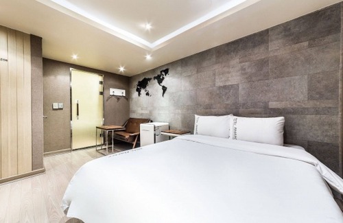 Geumjeong-dong Hotel | Eco-Friendly Stay at Geumjeong Regency with Breakfast Included