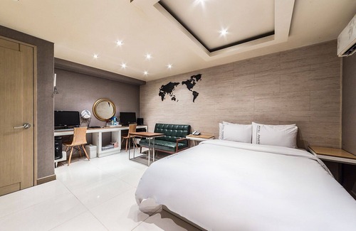 Geumjeong-dong Hotel | Eco-Friendly Stay at Geumjeong Regency with Breakfast Included