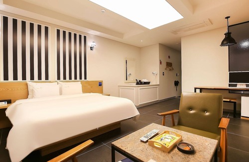 Witchindo-ri Hotel | Eco-Friendly Getaway at Geumsan Gung Self Check-in Motel