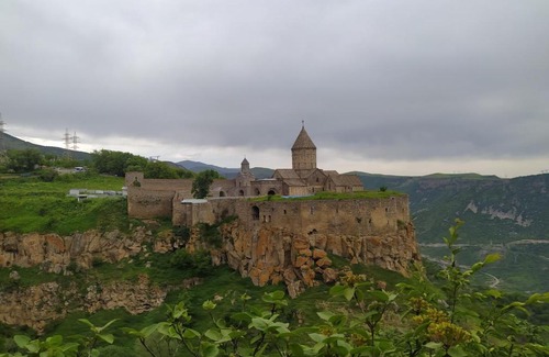 Tatev Bed & Breakfast | Cozy Gevorgyans Bed & Breakfast with Family-Friendly Amenities