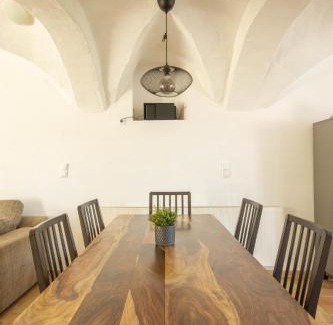 Mugeln Apartment | Historic Gewölbe from 1806: Ideal for Families and Pets
