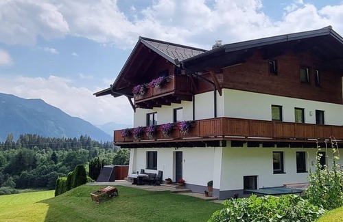 Flachau Apartment | Gföller Vacation Apartment: Family-Friendly Retreat for 3-7