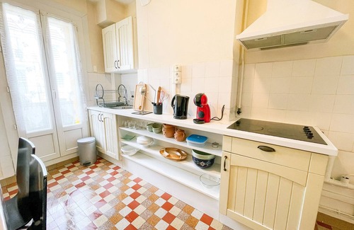 Quartier Chorier-Berriat Apartment | Stay at The Grenoble Beret: Pet-Friendly & Next to Train Station
