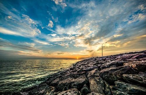 Pontian Hotel | Budget-Friendly GF Wonderful Hotel with Ocean View