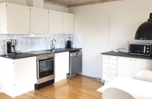 Askim Apartment | GG Village - Walk in the fortest and enjoy the sunset from your terrace.