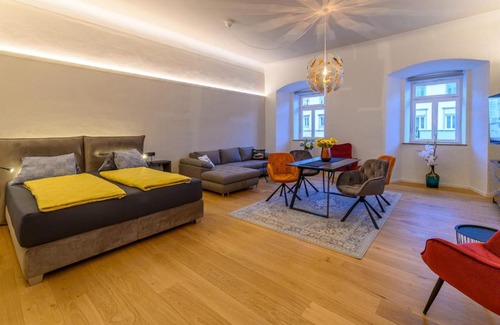 Gmuend in Kaernten Apartment | Highly Rated Gh Alte Post - Family and Pet Friendly Stay