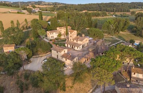 Montone House | Relaxing GH Borgo Pulciano Agriturismo: Oceanfront Retreat