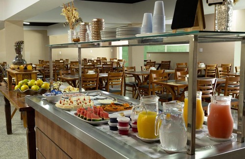 Salvaterra Hotel | Pet-Friendly GH Hotel Express: Family Stay with Dining