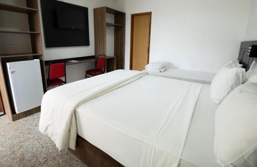 Salvaterra Hotel | Pet-Friendly GH Hotel Express: Family Stay with Dining