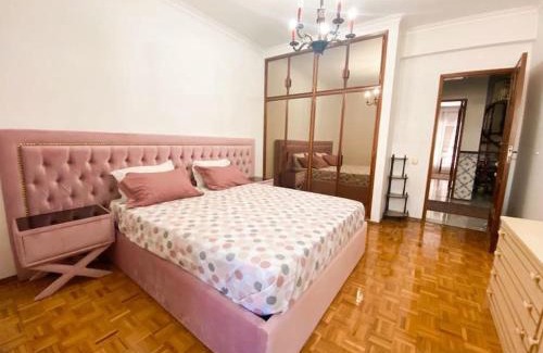 Odivelas House | Top-Rated GH Odivelas: Relaxing Rooms with Billiards