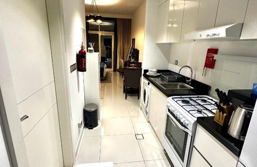 Jumeirah Village Apartment | Oceanfront Ghalia Damac Studio Apartment with Pool & Hot Tub