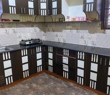 Krishnarajapura House | Cozy 2-Bedroom Home with Kitchen and Breakfast Included