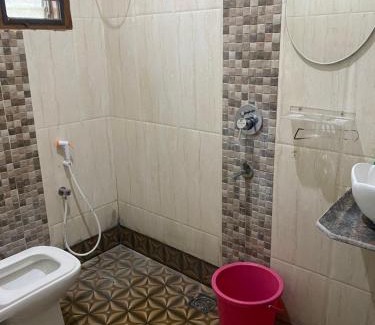 Krishnarajapura House | Cozy 2-Bedroom Home with Kitchen and Breakfast Included