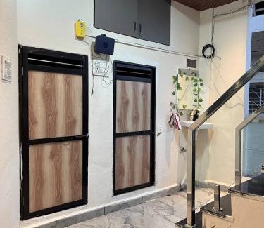 Ujjain House | Ghar Jaisa Stay